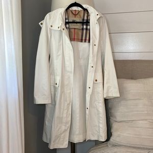 Burberry London White Carminton Trench Coat 1031992